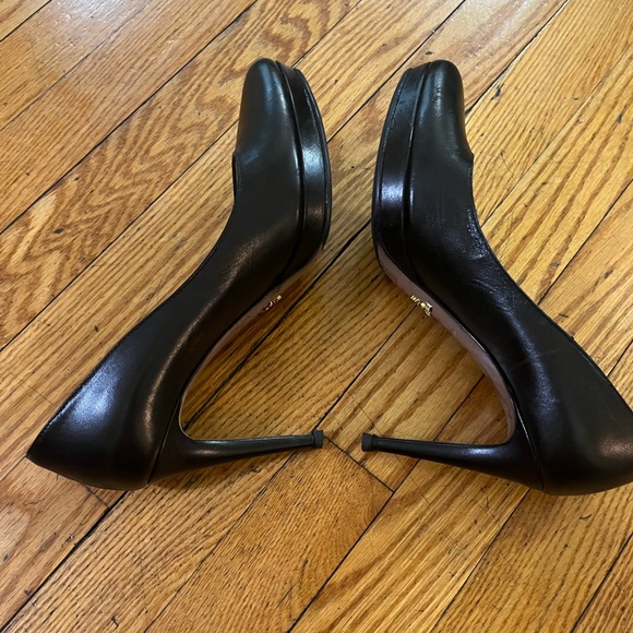 PRADA Black Leather point Toe Platform Pump Shoes Size 37 1/2 - Picture 5 of 6